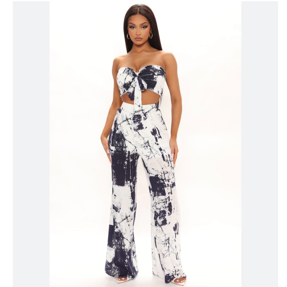NWT Fashion Nova 2 piece Pants set - Size S